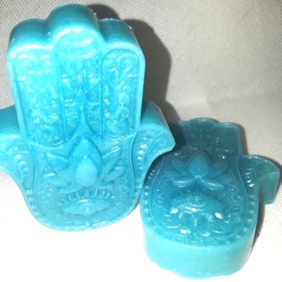 HAND crafted positive eye organic Blueberry soap bar - Picture 1 of 12